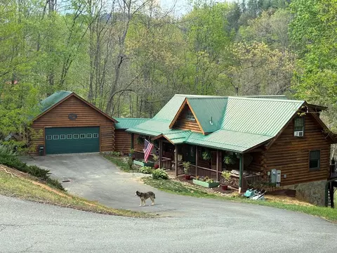 573 Cold Springs Rd, Galax, VA 24333
