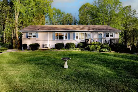 15424 Majestic Dr, Bristol, VA 24202