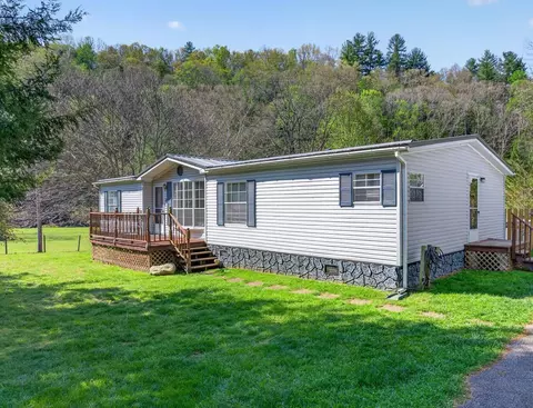 230 Cherry Ln, Bastian, VA 24314