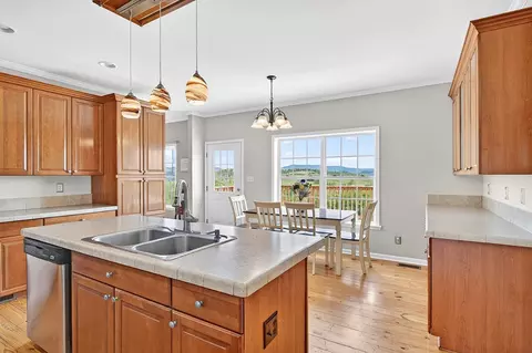 Kitchen - 13129 Northridge Rd, Abingdon, VA 24210 photo 1 of 2