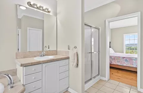 Bath - 13129 Northridge Rd, Abingdon, VA 24210 photo 3 of 7