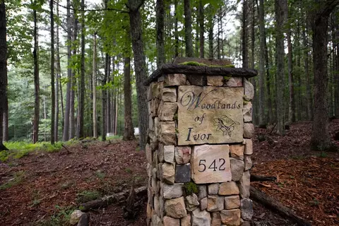 542 Chestnut Falls Ln, Galax, VA 24333