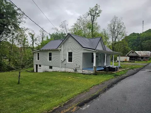 659 Spruce St, Marion, VA 24354