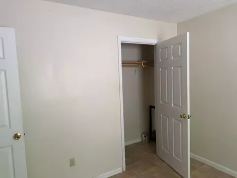 Bedroom - 3361 Daw Rd, Cedar Bluff, VA 24609 photo 2 of 2