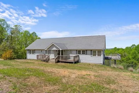 94 Countytop Ln, Fancy Gap, VA 24328