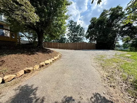 Exterior - 209 Bond Ave, Independence, VA 24348 photo 6 of 9