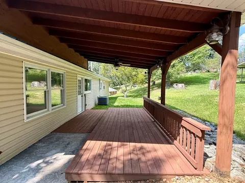 Exterior - 209 Bond Ave, Independence, VA 24348 photo 7 of 9