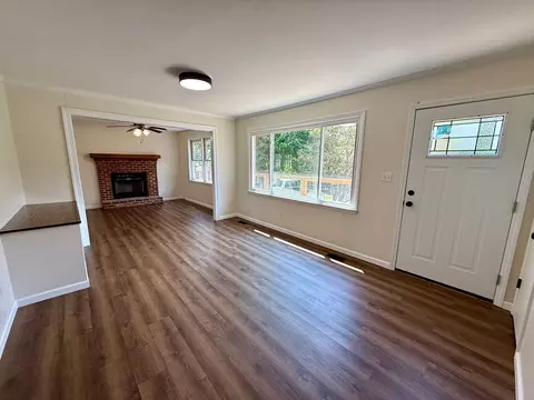 Living - 209 Bond Ave, Independence, VA 24348 photo 8 of 8