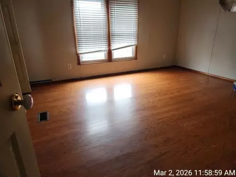 Living - 7523 Dc Caney Ridge Rd, Coeburn, VA 24230 photo 3 of 4