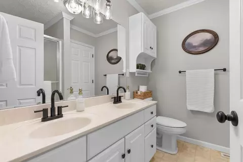 Bath - 987 Nursery Rd, Laurel Fork, VA 24352 photo 1 of 4