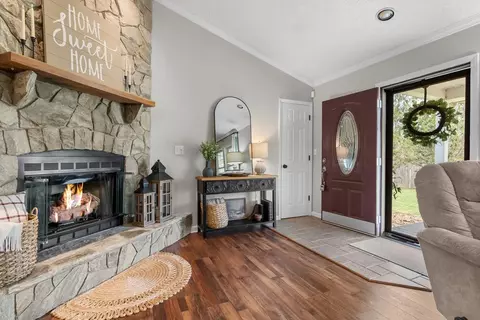 Entry Way - 987 Nursery Rd, Laurel Fork, VA 24352 photo 1 of 4