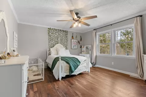 Bedroom - 987 Nursery Rd, Laurel Fork, VA 24352 photo 3 of 3