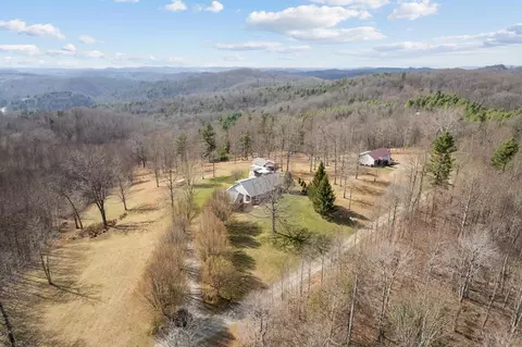 View/Area - 987 Nursery Rd, Laurel Fork, VA 24352 photo 4 of 7