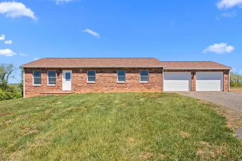 560 Baltimore Rd, Hillsville, VA 24343