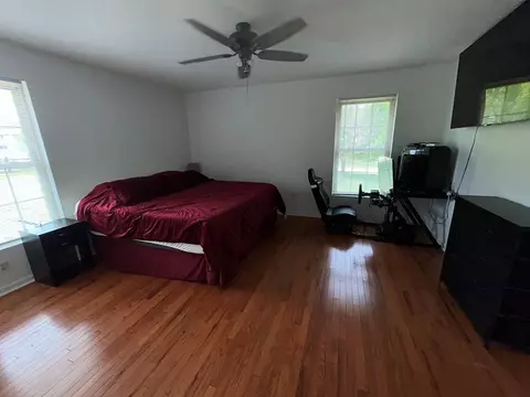 Bedroom - 177 Pleasant Pines Dr, Max Meadows, VA 24360 photo 2 of 6