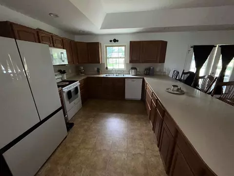 Kitchen - 177 Pleasant Pines Dr, Max Meadows, VA 24360 photo 3 of 4