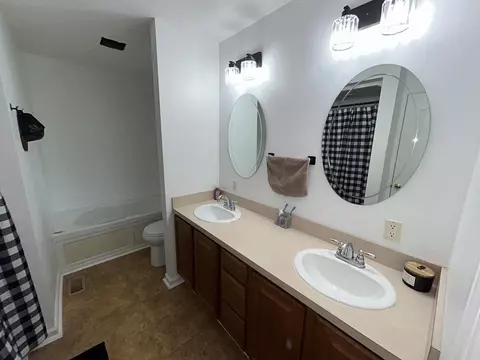 Bath - 177 Pleasant Pines Dr, Max Meadows, VA 24360 photo 1 of 5
