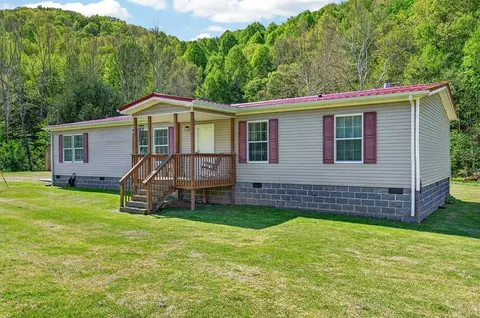 1366 Sunset River Rd, Ceres, VA 24318