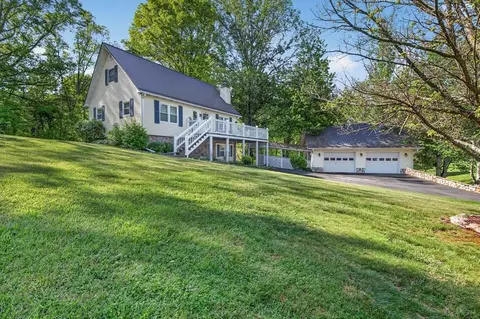 87 Echo Ln, Lebanon, VA 24266