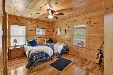 Bedroom - 157 Double Bridges Dr, Fancy Gap, VA 24328 photo 3 of 5