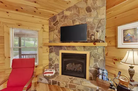 Living - 157 Double Bridges Dr, Fancy Gap, VA 24328 photo 2 of 3