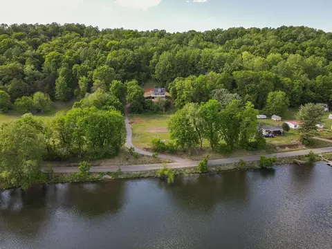 4591 Clarks Ferry Rd, Draper, VA 24324