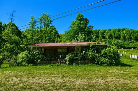 1402 Campbell Hollow Rd, Honaker, VA 24260