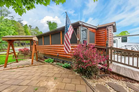 131 Natalie Cir, Hillsville, VA 24343