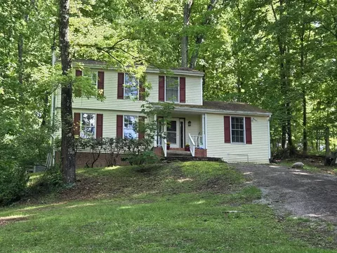 7498 James Way, Radford, VA 24141