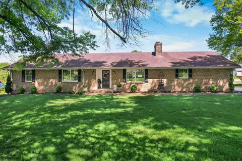 19301 Pleasant View Dr, Abingdon, VA 24211