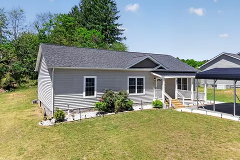 1619 Smith Ln, Pulaski, VA 24301 photo 2