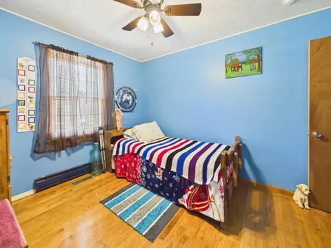 Bedroom - 404 Baker Island Rd, Max Meadows, VA 24360 photo 8 of 9