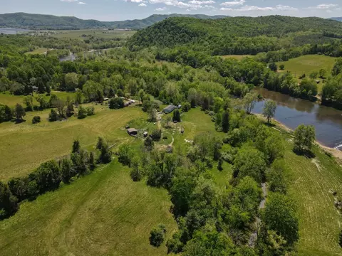 View/Area - 404 Baker Island Rd, Max Meadows, VA 24360 photo 7 of 9