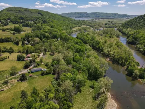 View/Area - 404 Baker Island Rd, Max Meadows, VA 24360 photo 6 of 9