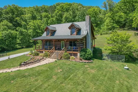 15655 Barnrock Rd, Mendota, VA 24270