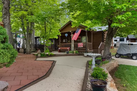 196 Natalie Cir, Hillsville, VA 24343
