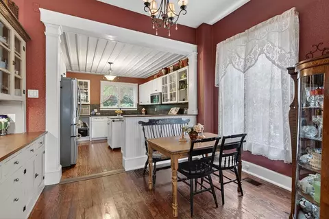 Dining - 116 E Main St, Abingdon, VA 24210 photo 4 of 4