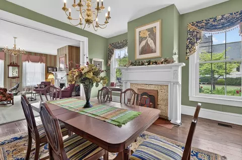 Dining - 116 E Main St, Abingdon, VA 24210 photo 3 of 4