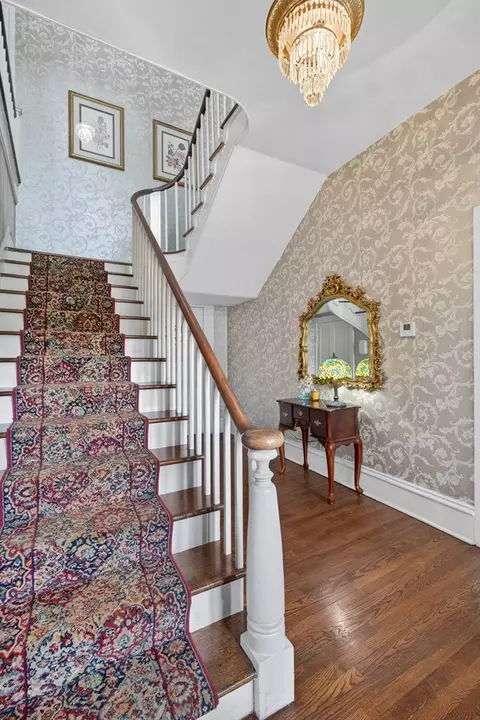 Entry Way - 116 E Main St, Abingdon, VA 24210 photo 3 of 10
