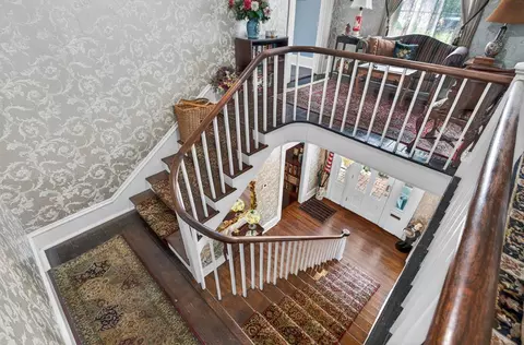 Entry Way - 116 E Main St, Abingdon, VA 24210 photo 6 of 10