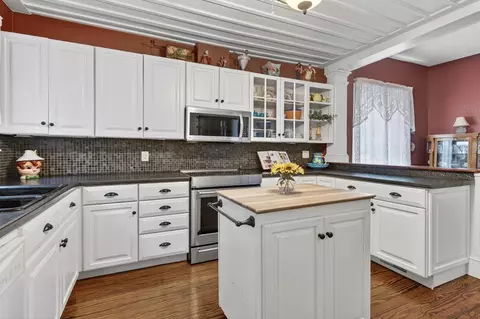 Kitchen - 116 E Main St, Abingdon, VA 24210 photo 2 of 3