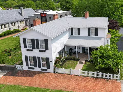 116 E Main St, Abingdon, VA 24210