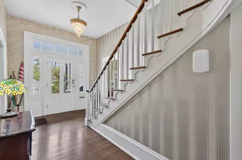 Entry Way - 116 E Main St, Abingdon, VA 24210 photo 4 of 10