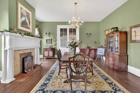 Dining - 116 E Main St, Abingdon, VA 24210 photo 2 of 4