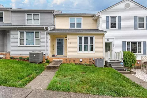 6138 Schoolfield Ave, Radford, VA 24141