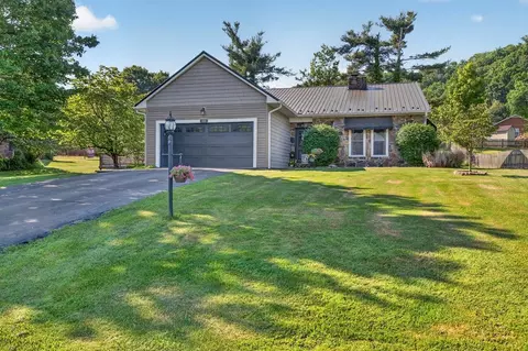 180 Bogey Dr, Abingdon, VA 24211