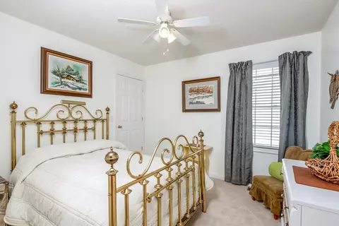 Bedroom - 247 Iris Ln, Bristol, VA 24201 photo 3 of 5