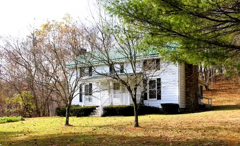 492 Daw Rd, Raven, VA 24639