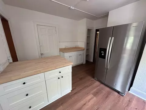 Kitchen - 1363 Beaver Dam Rd, Independence, VA 24348 photo 2 of 8