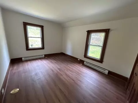 Bedroom - 1363 Beaver Dam Rd, Independence, VA 24348 photo 5 of 8
